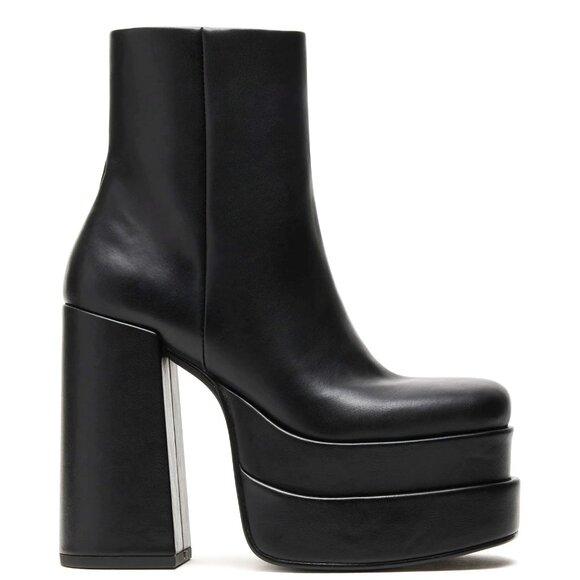 Steve Madden Shoes - Brand New STEVE MADDEN Cobra Black Leather Double Platform Bootie Ankle Boots 9
